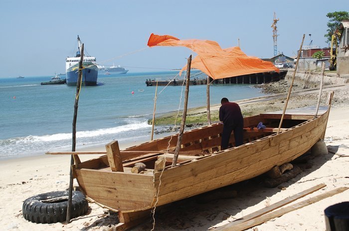 Building a dhow