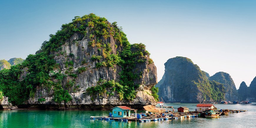 Floating fishing village in Ha Long Bay