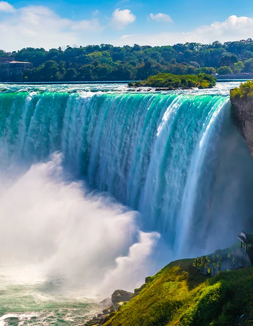Eastern Canada by train: iconic cities & Niagara Falls