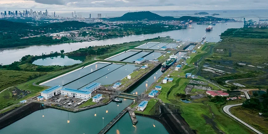 Overview of the Panama Canal lock system