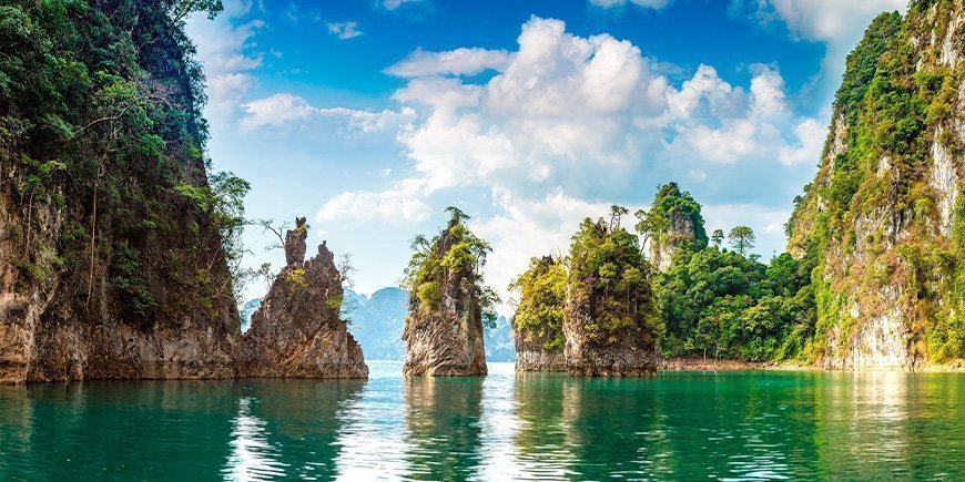 Limestone mountains at Cheow Lan Lake in Khao Sok National Park